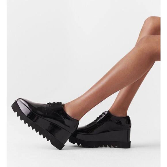 Stella McCartney Limited Edition Elyse Monochrome Platforms in Glossy Black - Picture 1 of 15